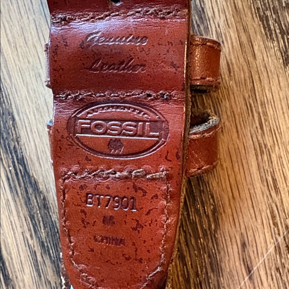 Fossil sz M brown braided genuine leather belt with solid brass buckle - Picture 6 of 7